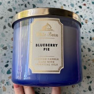 Bath & Body Works Blueberry Pie 3-wick candle